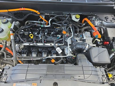 Used 2024 Ford Maverick XLT FWD image 32