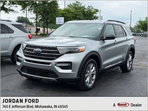 Used 2023 Ford Explorer XLT w/ Equipment Group 202A AWD/4WD image 1