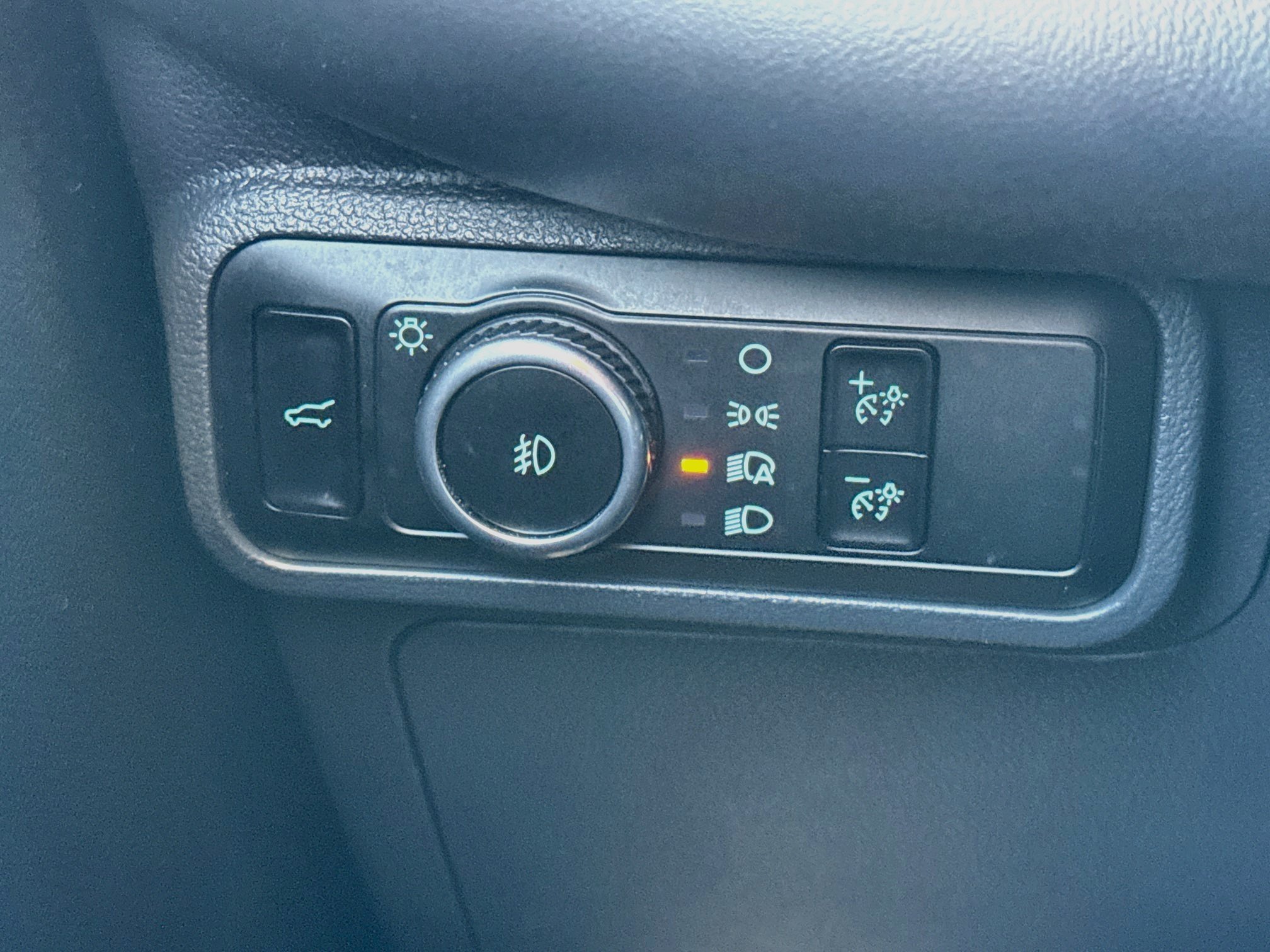 Used 2025 Ford Explorer ST-Line AWD/4WD image 17