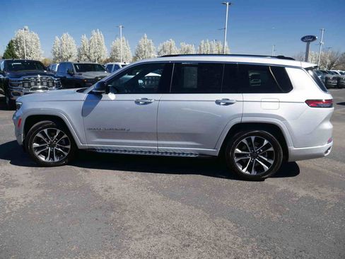 Certified 2023 Jeep Grand Cherokee L Overland image 16