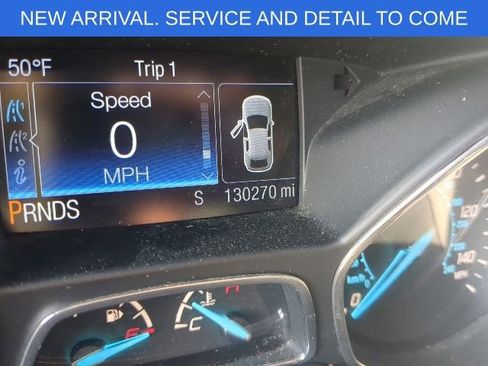 Used 2014 Ford Escape Titanium w/ Equipment Group 401A AWD/4WD image 2