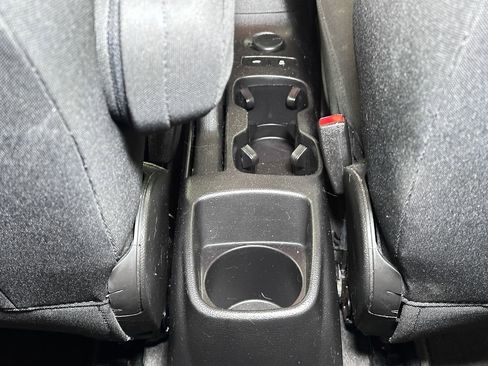 Used 2015 Chevrolet Sonic LT image 26