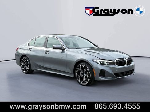 Used 2025 BMW 330i Sedan image 2