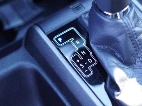 Used 2021 Toyota Tacoma TRD Sport image 38