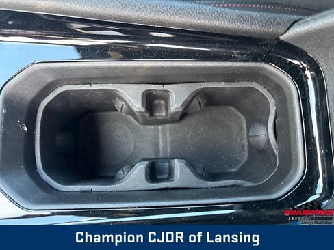Used 2025 Jeep Compass Trailhawk AWD/4WD image 30