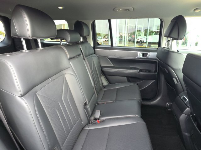 Certified 2025 Hyundai Santa Fe SEL FWD image 9