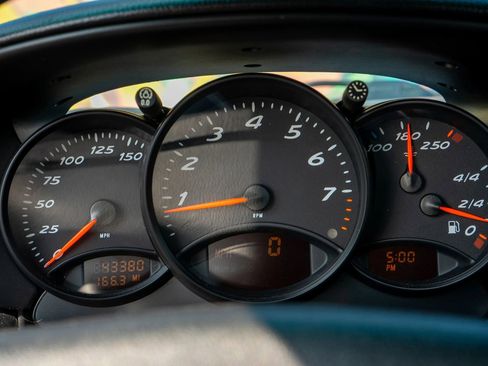 Used 2000 Porsche Boxster RWD image 28