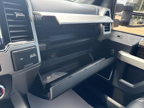 Used 2022 Ford F450 Lariat image 26