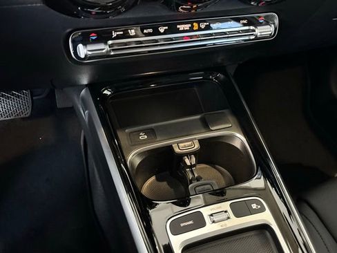 New 2026 Mercedes-Benz GLB 250 4MATIC image 17