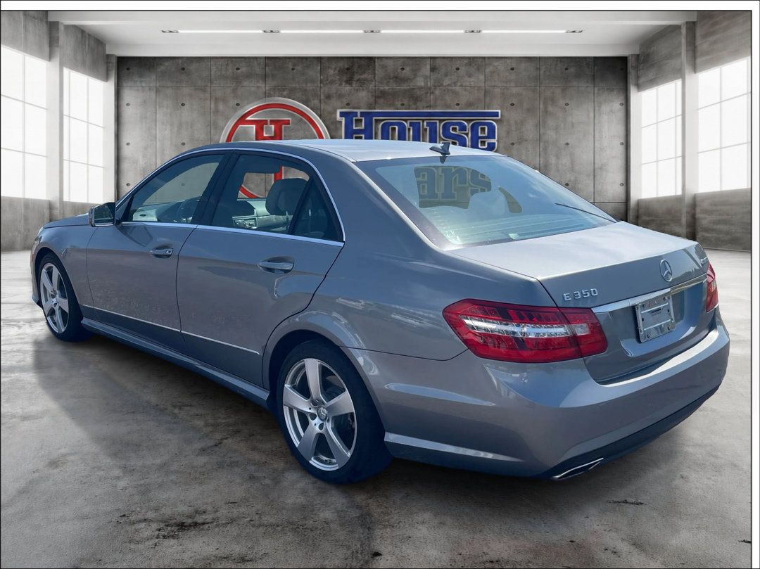 Used 2010 Mercedes-Benz E 350 4MATIC Sedan image 7