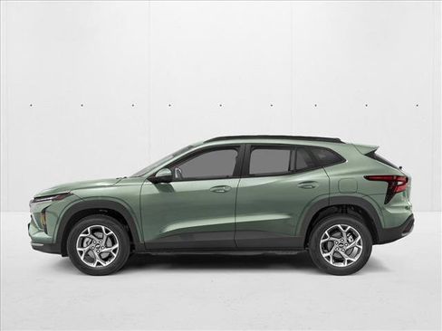 New 2026 Chevrolet Trax ACTIV FWD image 3