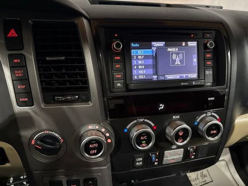 Used 2015 Toyota Sequoia Platinum AWD/4WD image 18