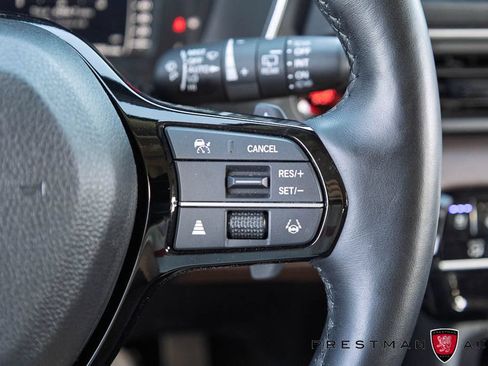 Used 2025 Honda Pilot Elite image 31