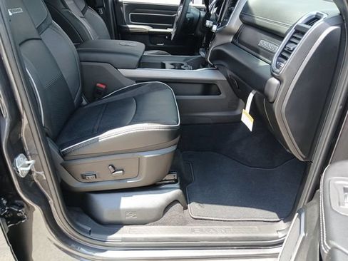 New 2026 RAM 2500 Laramie AWD/4WD image 30