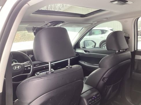 Used 2023 Hyundai Palisade SEL w/ Premium Package image 9