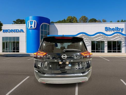 Used 2023 Nissan Rogue SV image 7