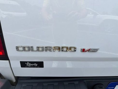 Used 2019 Chevrolet Colorado LT w/ LT Convenience Package AWD/4WD image 6