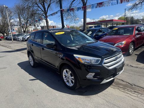 Used 2017 Ford Escape SE AWD/4WD image 9