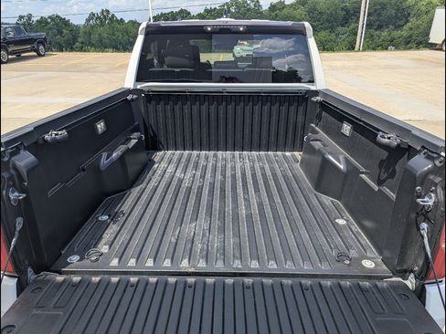 Used 2026 Toyota Tacoma SR5 AWD/4WD image 12