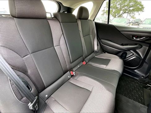 Used 2022 Subaru Outback Premium image 22