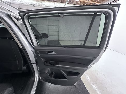Used 2018 Volkswagen Atlas SE AWD/4WD image 29