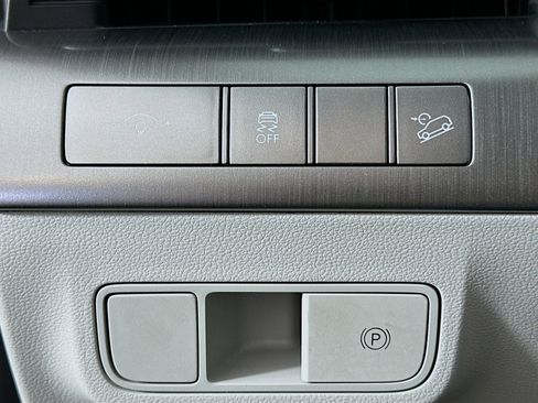 Used 2025 Hyundai Kona SEL image 17