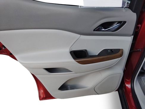 Used 2019 GMC Acadia SLE image 24