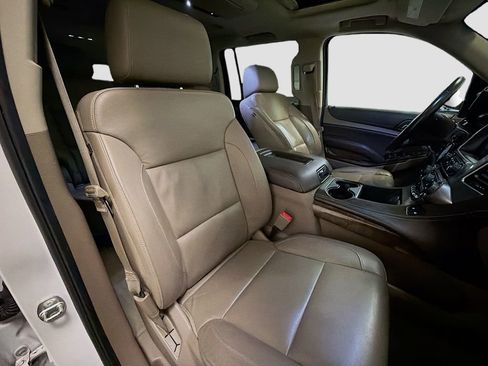 Used 2016 Chevrolet Suburban LT AWD/4WD image 33