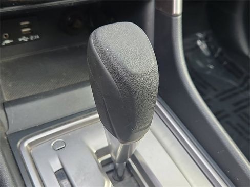 Used 2019 Subaru Forester Premium image 16