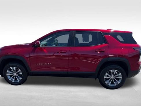 Certified 2025 Chevrolet Equinox LT w/ Safety and Technology Package FWD image 8
