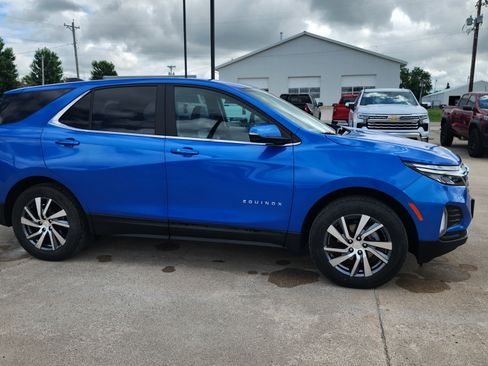 Used 2024 Chevrolet Equinox LT AWD/4WD image 4