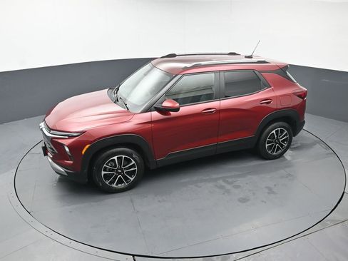 Used 2024 Chevrolet TrailBlazer LT image 35