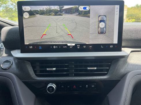 New 2026 Ford Explorer Platinum RWD image 5