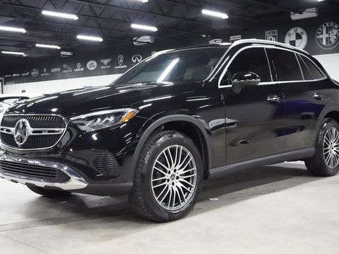 Used 2024 Mercedes-Benz GLC 300 4MATIC image 1