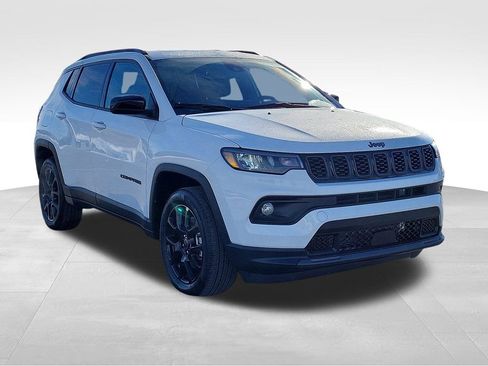 New 2026 Jeep Compass Latitude image 3