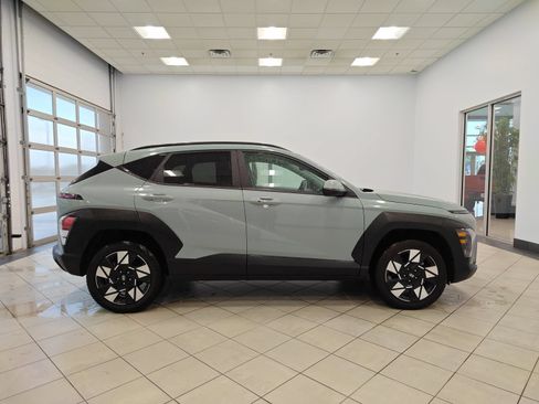 Used 2024 Hyundai Kona SEL AWD/4WD image 2