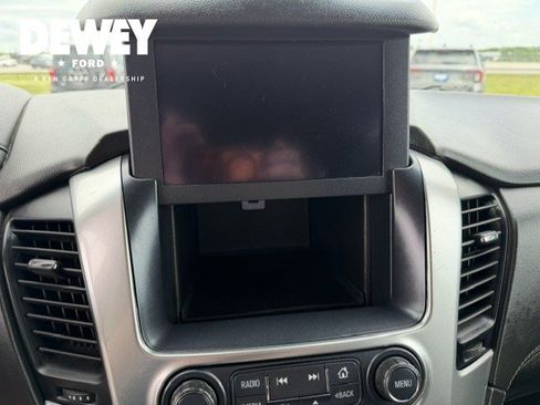 Used 2020 Chevrolet Suburban LT AWD/4WD image 17