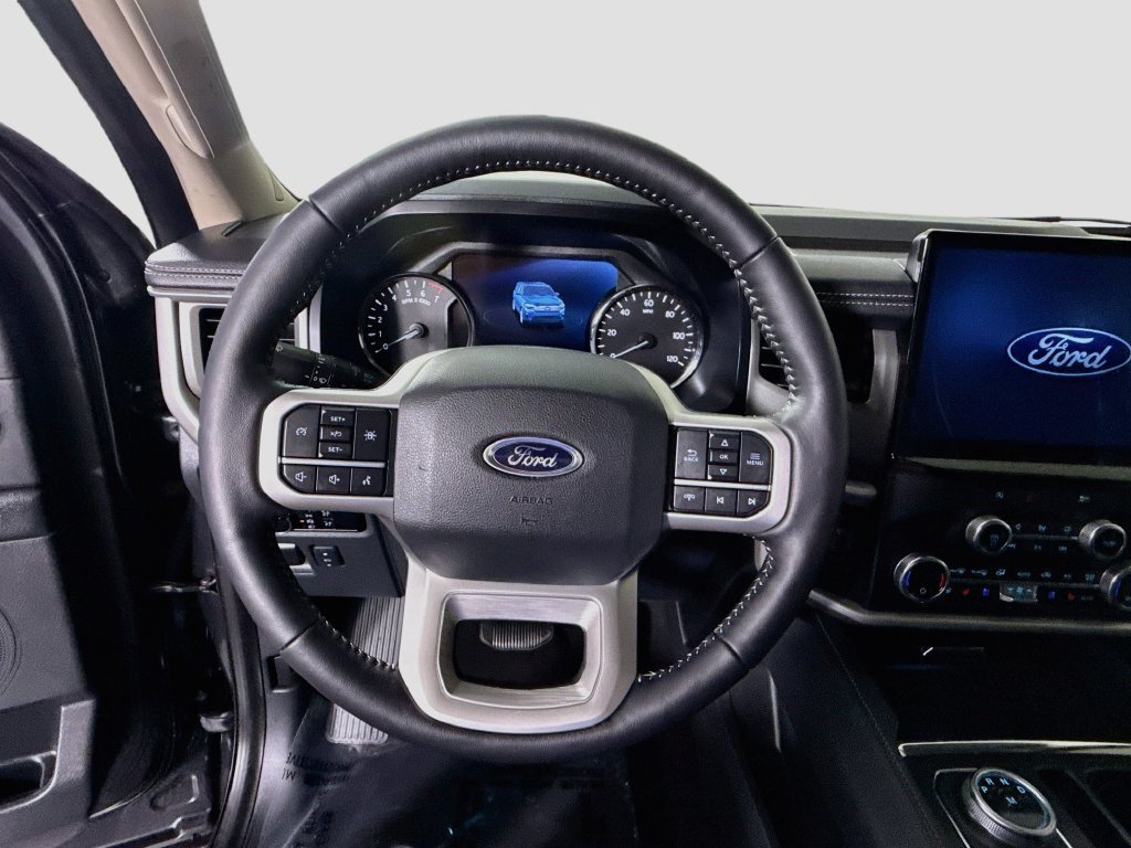 Used 2024 Ford Expedition XLT RWD image 8