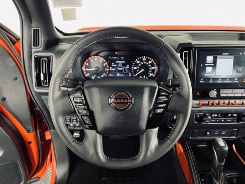 Used 2025 Nissan Frontier PRO-4X image 21