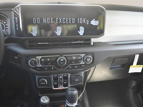 New 2025 Jeep Gladiator Sport image 19