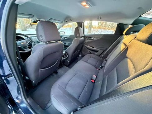 Used 2018 Chevrolet Malibu LT image 10
