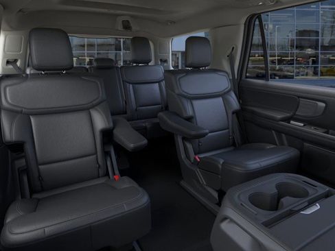 New 2025 Ford Expedition Platinum w/ Driver's Package image 12