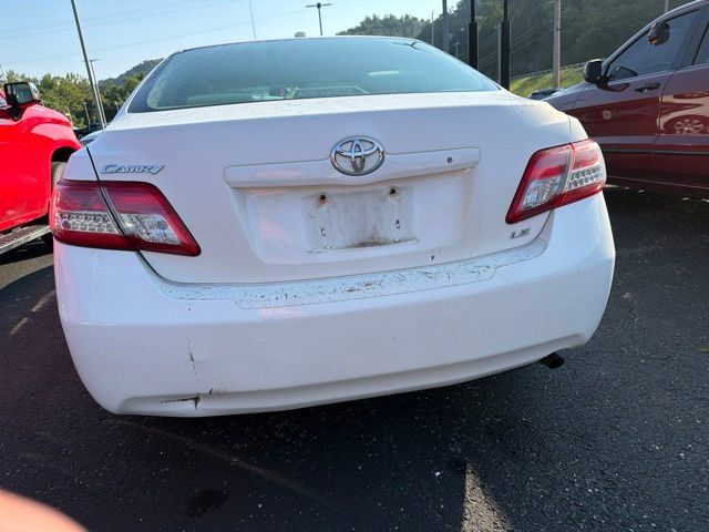 Used 2011 Toyota Camry LE FWD image 5