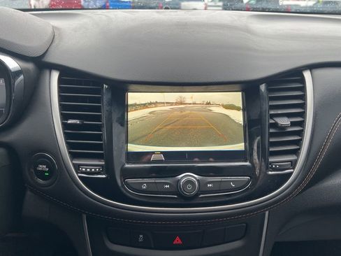 Used 2019 Chevrolet Trax LT w/ LT Convenience Package image 19
