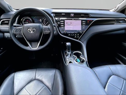 Certified 2018 Toyota Camry XLE w/ Audio Package FWD image 16