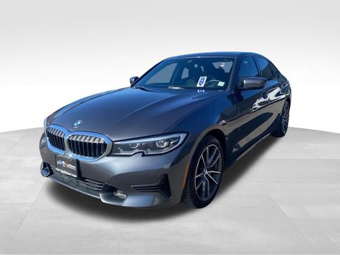 Used 2022 BMW 330i xDrive Sedan w/ Driving Assistance Package image 3