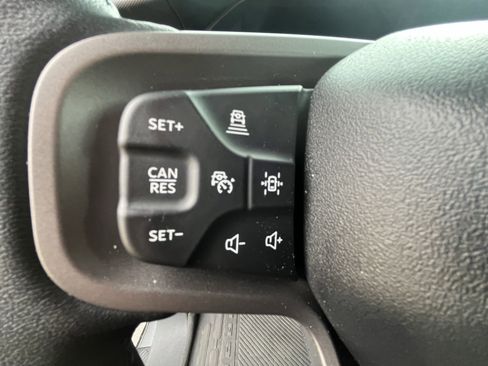 Used 2024 Ford Bronco Badlands image 19