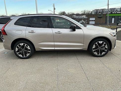 New 2026 Volvo XC60 T8 Plus w/ Protection Package Premier AWD/4WD image 7