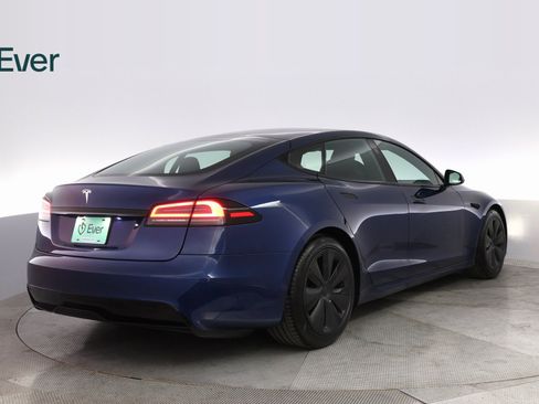 Used 2022 Tesla Model S image 12