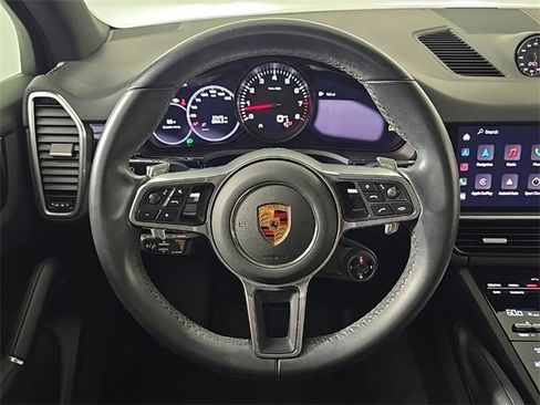 Certified 2022 Porsche Cayenne image 29